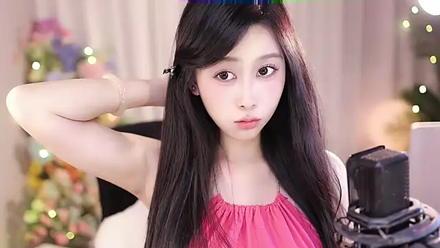 Snapshot of SleepArtist chatting on 02.14.25 SleepArtist online show from 02.14.25