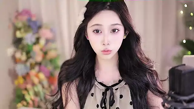 Snapshot of SleepArtist chatting on 02.24.25 SleepArtist online show from 02.24.25