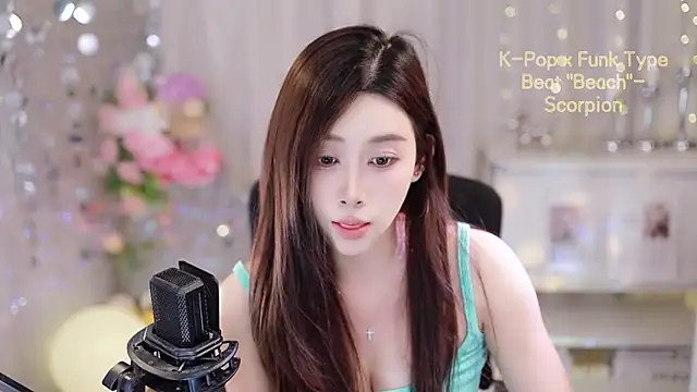 Snapshot of SleepArtist chatting on 09.25.25 SleepArtist online show from 09.25.25