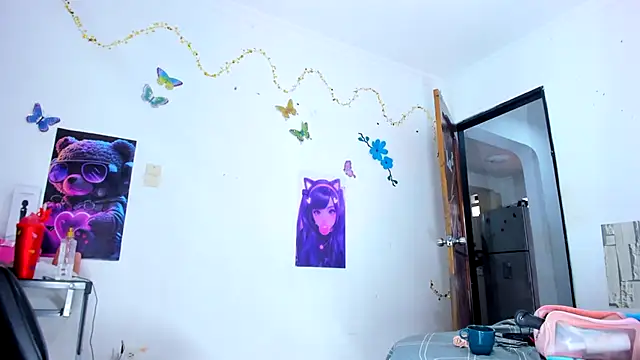 Emily Coper18 online show from 02.13.25