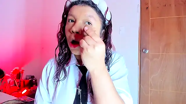 Snapshot of Emily_Coper18 chatting on 03.21.26 Emily Coper18 online show from 03.21.26