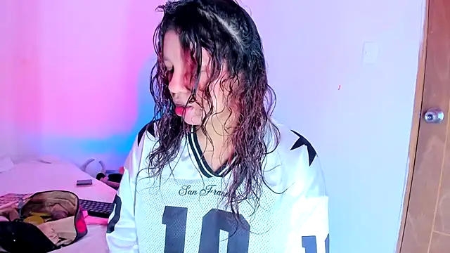 Snapshot of Emily_Coper18 chatting on 03.30.26 Emily Coper18 online show from 03.30.26