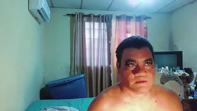 Snapshot of pingosex13 chatting on 02.12.25 pingosex13 online show from 02.12.25