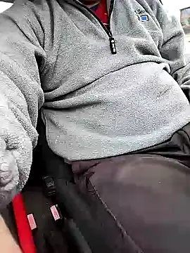 Snapshot of Sarpe84 chatting on 12.13.24 Sarpe84 online show from 12.13.24