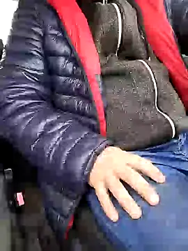 Snapshot of Sarpe84 chatting on 12.30.24 Sarpe84 online show from 12.30.24