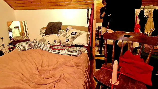 Hot Colettte online show from 12.25.24