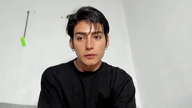 Snapshot of sebas_rose chatting on 12.06.24 sebas rose online show from 12.06.24