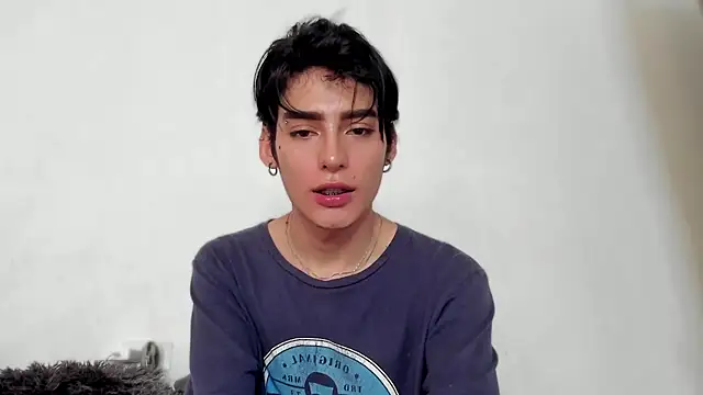 Snapshot of sebas_rose chatting on 12.12.24 sebas rose online show from 12.12.24