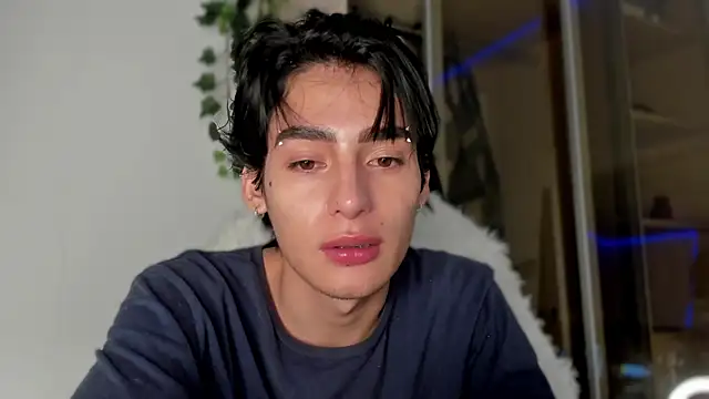 Snapshot of sebas_rose chatting on 03.08.25 sebas rose online show from 03.08.25