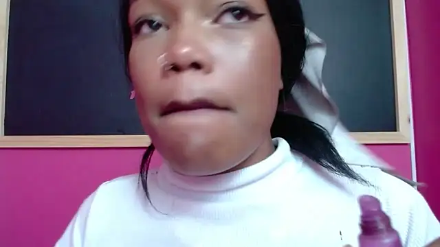 Snapshot of CrystalBrooke3x chatting on 02.04.25 CrystalBrooke3x online show from 02.04.25