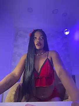 Snapshot of CrystalBrooke3x chatting on 03.04.25 CrystalBrooke3x online show from 03.04.25