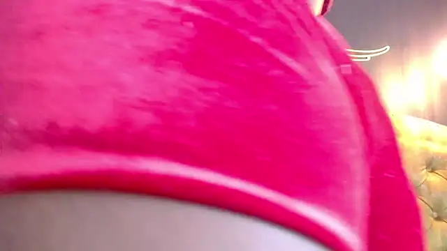 Snapshot of CrystalBrooke3x chatting on 03.20.25 CrystalBrooke3x online show from 03.20.25