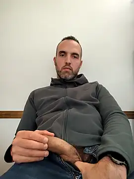 leon3875 online show from 09.12.25