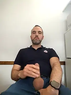 leon3875 online show from 11.28.25