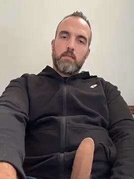 leon3875 online show from 04.08.26