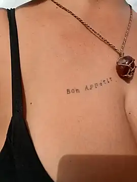 Snapshot of Escarlate4you_ chatting on 12.03.24 Escarlate4you online show from 12.03.24