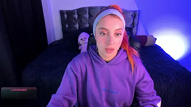 Violetaarey online show from 02.21.26