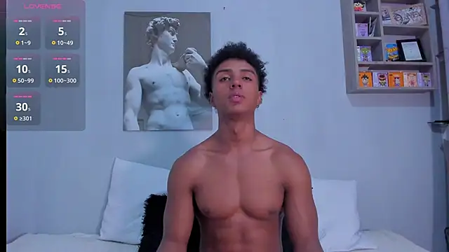 Snapshot of MagnusKing_ chatting on 11.06.25 MagnusKing online show from 11.06.25