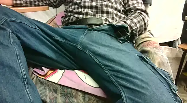 Snapshot of Giulio35_Pika chatting on 12.22.24 Giulio35 Pika online show from 12.22.24