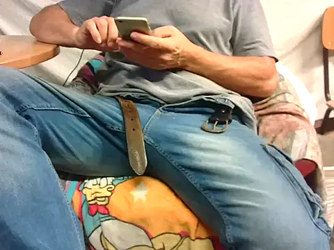 Snapshot of Giulio35_Pika chatting on 09.16.25 Giulio35 Pika online show from 09.16.25