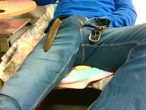 Snapshot of Giulio35_Pika chatting on 10.16.25 Giulio35 Pika online show from 10.16.25