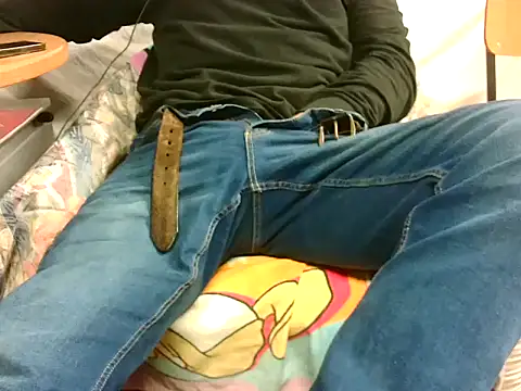 Snapshot of Giulio35_Pika chatting on 10.22.25 Giulio35 Pika online show from 10.22.25