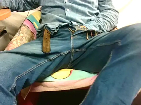 Snapshot of Giulio35_Pika chatting on 11.08.25 Giulio35 Pika online show from 11.08.25