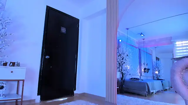 Snapshot of zephirahabney chatting on 02.10.25 zephirahabney online show from 02.10.25