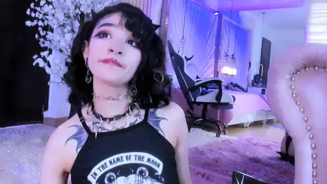 Snapshot of zephirahabney chatting on 02.17.25 zephirahabney online show from 02.17.25