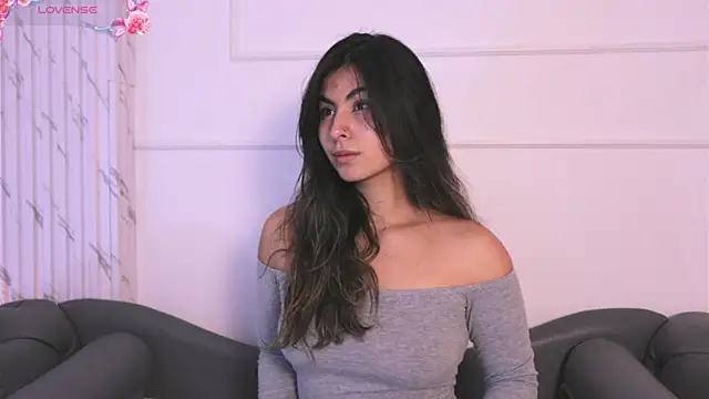 Snapshot of ShelleyMorell chatting on 02.19.25 ShelleyMorell online show from 02.19.25