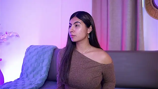 Snapshot of ShelleyMorell chatting on 09.19.25 ShelleyMorell online show from 09.19.25