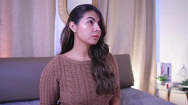 Snapshot of ShelleyMorell chatting on 10.13.25 ShelleyMorell online show from 10.13.25