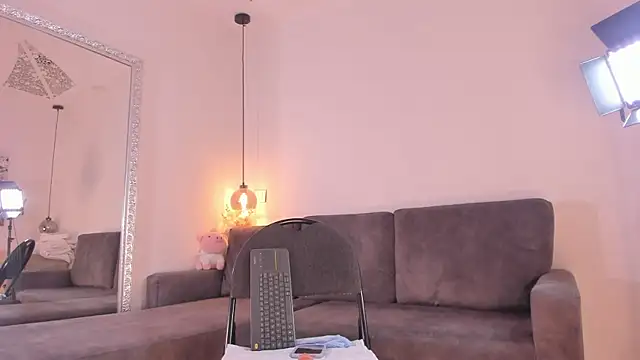 Isabella francoo online show from 09.11.25