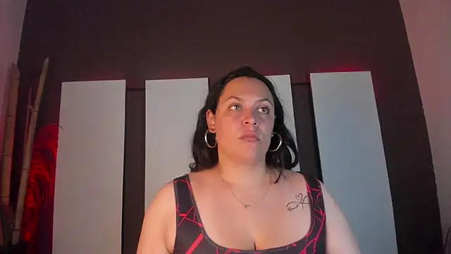 Snapshot of Biiancacox chatting on 10.30.25 Biiancacox online show from 10.30.25