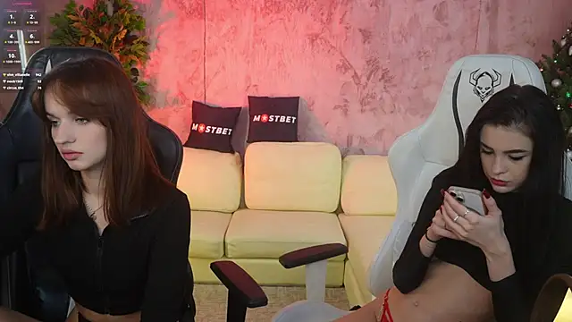 Snapshot of Tina_Breeze chatting on 12.10.24 Tina Breeze online show from 12.10.24