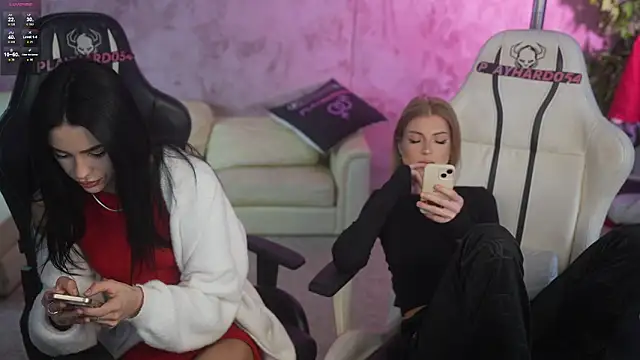 Tina Breeze online show from 04.23.26