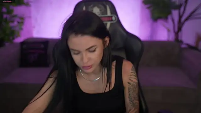 Snapshot of Tina_Breeze chatting on 06.15.26 Tina Breeze online show from 06.15.26