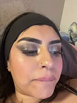 ThickerThanYoBitch online show from 12.12.24