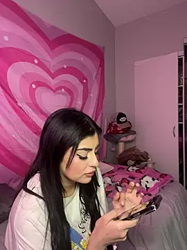 ThickerThanYoBitch online show from 01.26.25