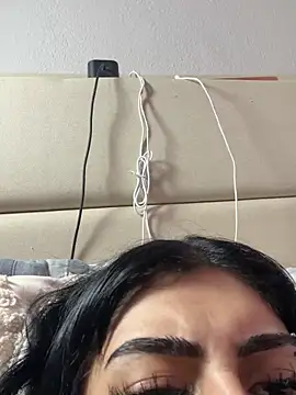 ThickerThanYoBitch online show from 09.20.25