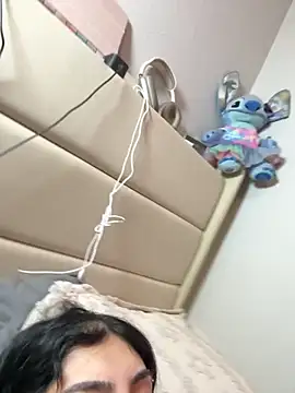 ThickerThanYoBitch online show from 11.13.25