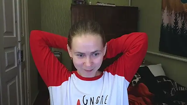 Snapshot of Riley_Roo chatting on 12.06.24 Riley Roo online show from 12.06.24