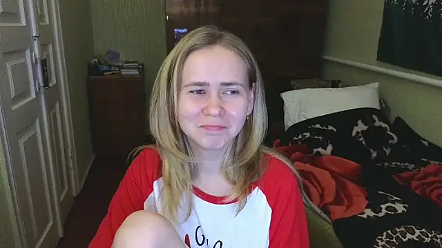 Snapshot of Riley_Roo chatting on 12.07.24 Riley Roo online show from 12.07.24