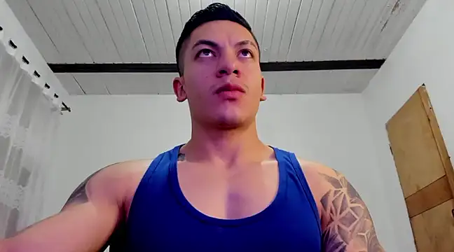 Snapshot of aquiles_51 chatting on 12.12.24 aquiles 51 online show from 12.12.24