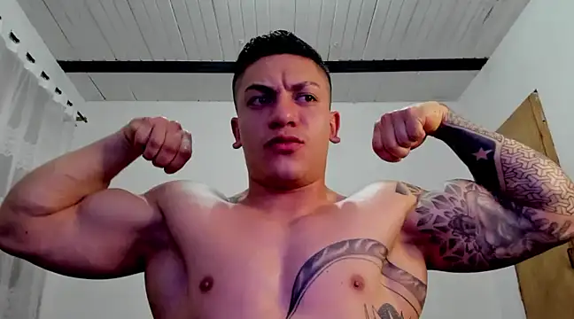 Snapshot of aquiles_51 chatting on 12.17.24 aquiles 51 online show from 12.17.24