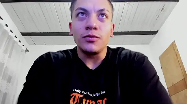 Snapshot of aquiles_51 chatting on 12.29.24 aquiles 51 online show from 12.29.24