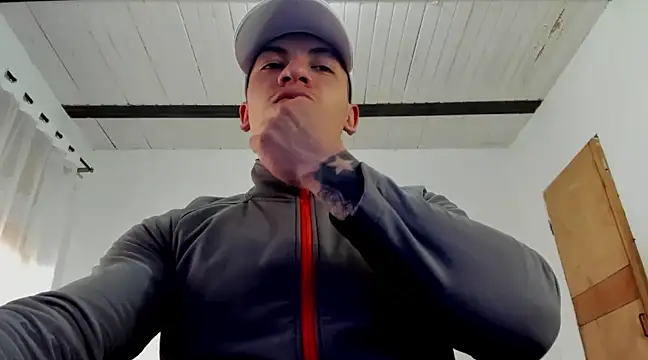 Snapshot of aquiles_51 chatting on 01.14.25 aquiles 51 online show from 01.14.25