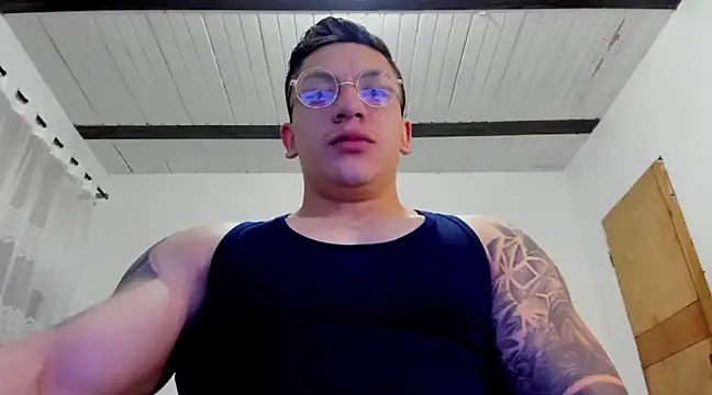 Snapshot of aquiles_51 chatting on 01.19.25 aquiles 51 online show from 01.19.25