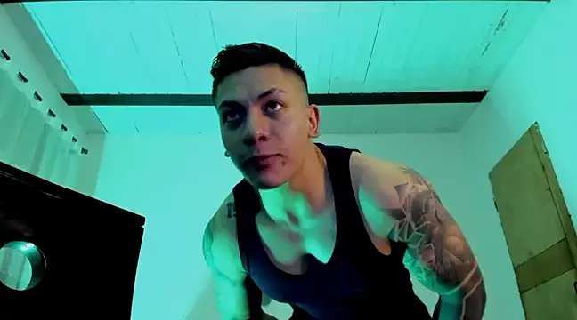 Snapshot of aquiles_51 chatting on 01.26.25 aquiles 51 online show from 01.26.25