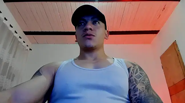 Snapshot of aquiles_51 chatting on 01.29.25 aquiles 51 online show from 01.29.25